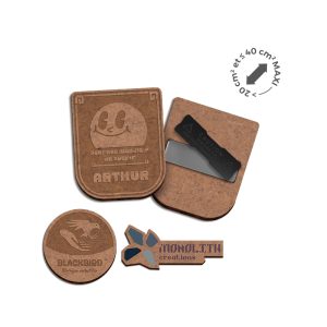 Badge sur-mesure en bois MDF avec aimant – AIMANT XL