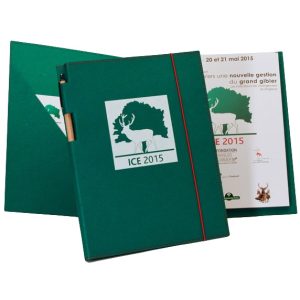 Conférencier rechargeable A4, A5 en carton lustré avec emplacement stylo et finition couture