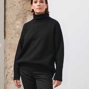 col roulé noir femme