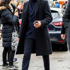 col roulé noir homme