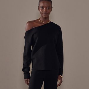 pull epaule dénudée